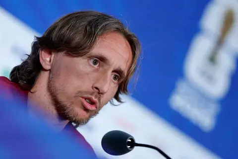 مودريتش قبل مواجهة إنجلترا بكأس العالم: أنا قريب من النهاية.. وأسعى للاستمتاع بكل لحظة